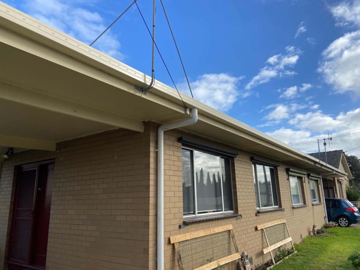 Full length fascia and guttering replacement